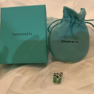 Tiffany Present Charm